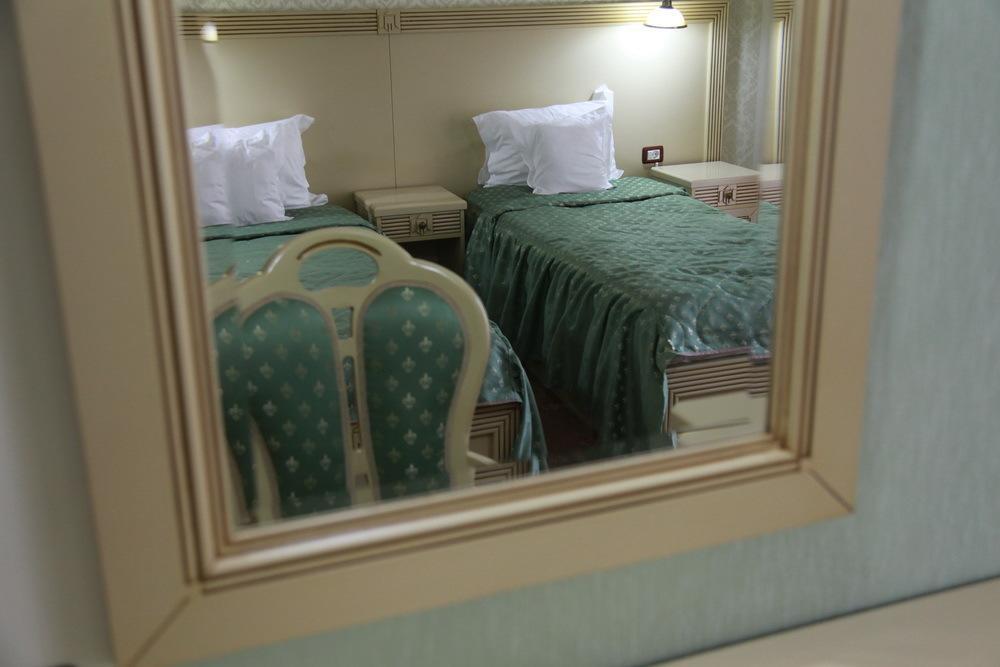 Majestic Hotel&Restaurant Jassy Zewnętrze zdjęcie