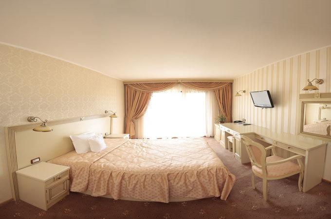 Majestic Hotel&Restaurant Jassy Zewnętrze zdjęcie